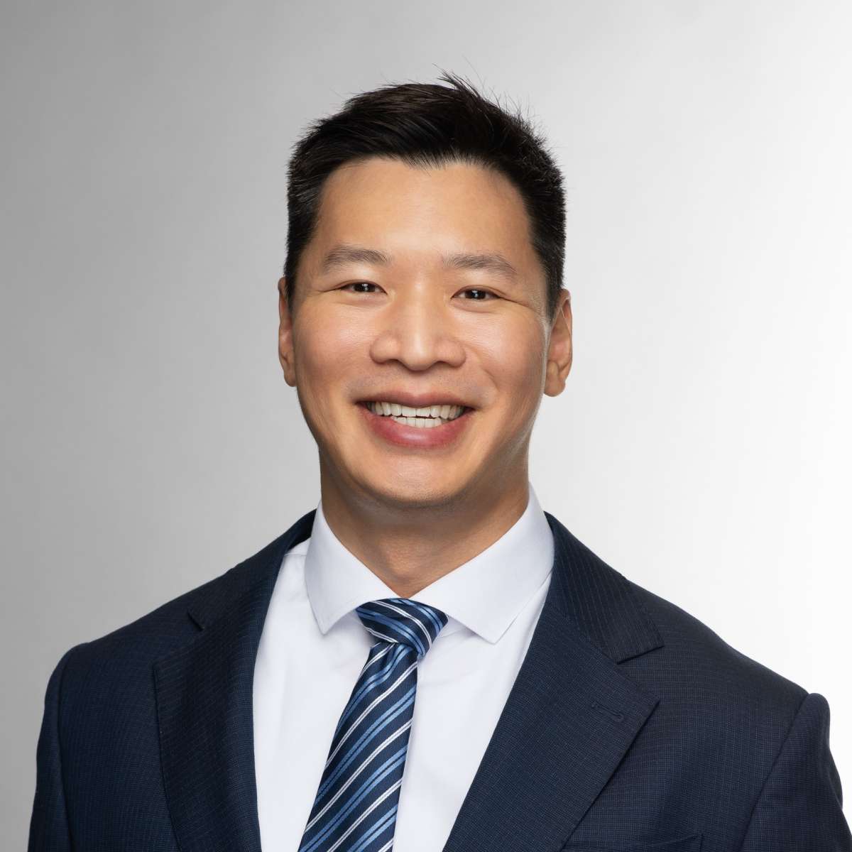 Alexander Wai Headshot