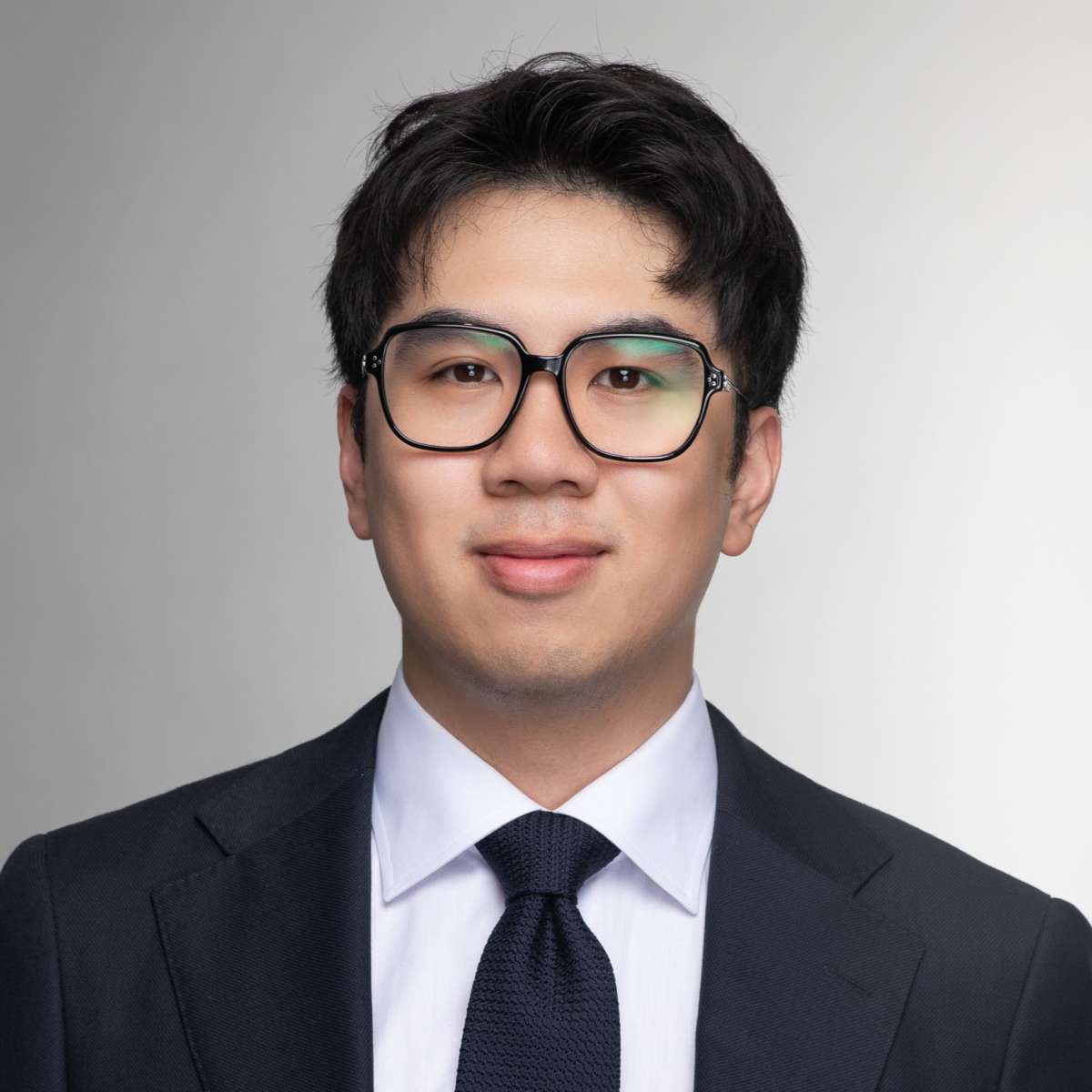 Johnathan Mo 1_Cropped.jpg